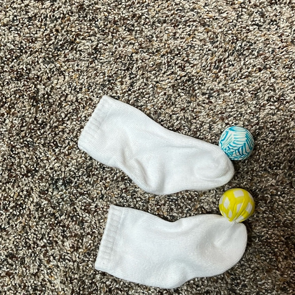 Lovevery Finding My Feet Play Socks
